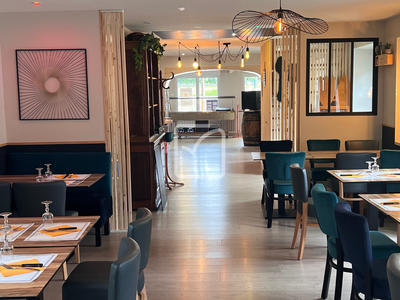 Maison - 418 m² - 20 pièces