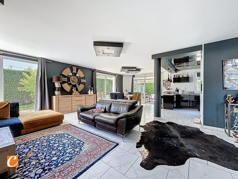 Maison - 194 m² - 6 pièces