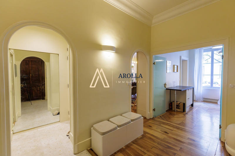 Appartement - 111 m² - 4 pièces