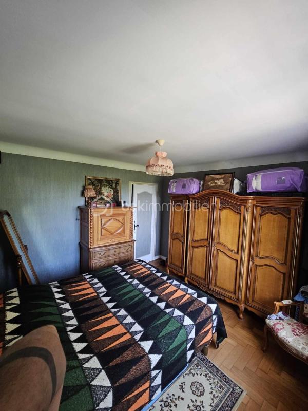 Propriété - 190 m² - 6 pièces