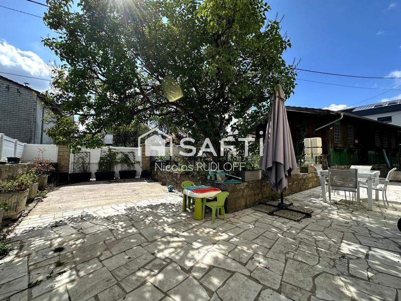 Maison - 227 m² - 8 pièces