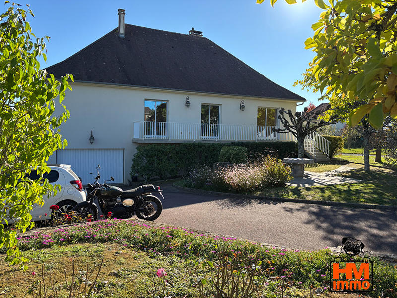 Maison - 167 m² - 8 pièces