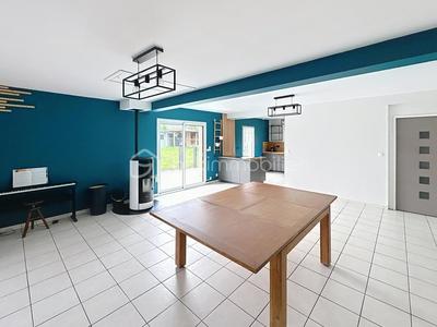 Maison - 230 m² - 10 pièces