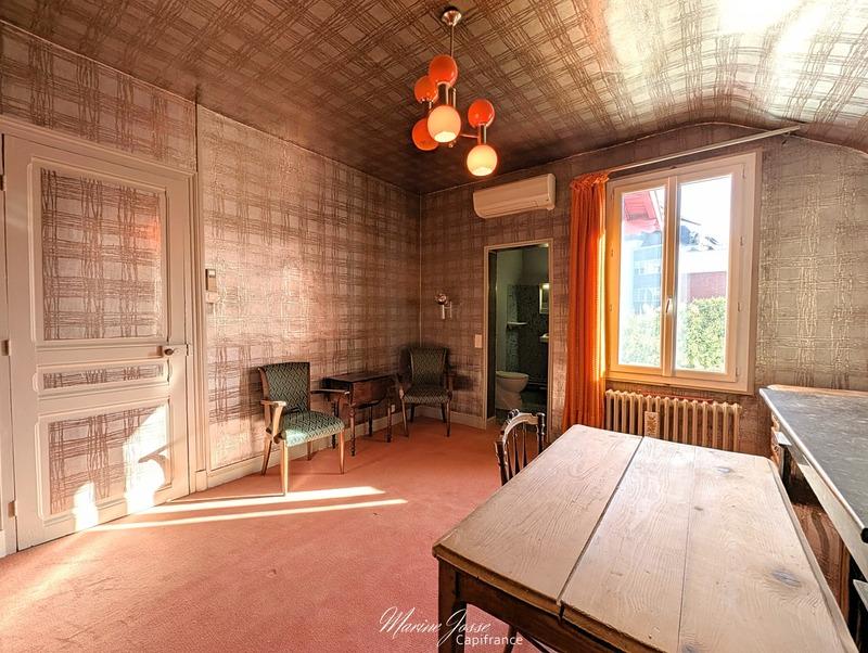 Maison - 186 m² - 7 pièces