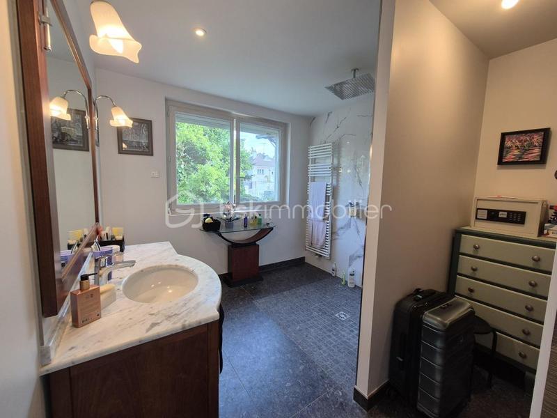 Maison - 160 m² - 6 pièces