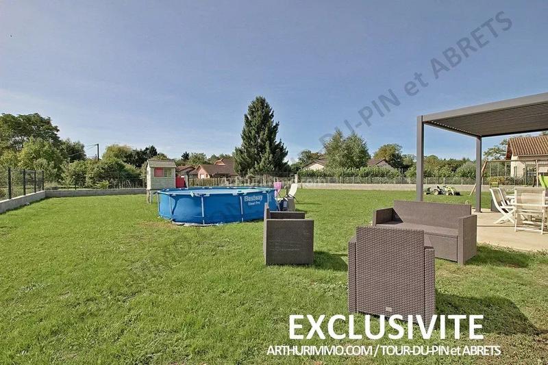 Maison - 99 m² - 4 pièces