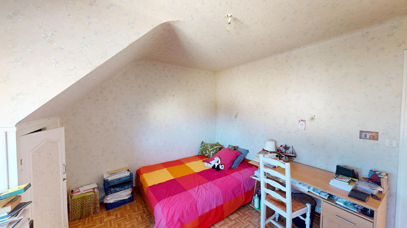 Maison - 102 m² - 5 pièces