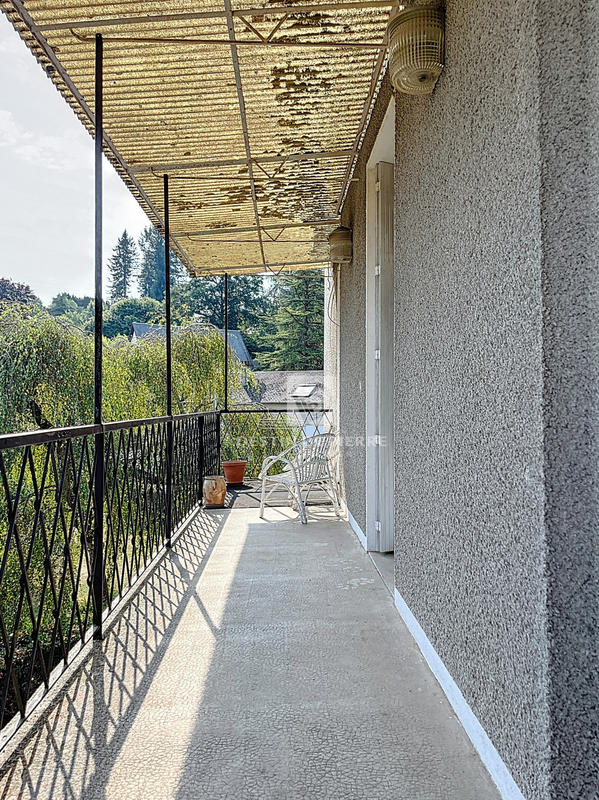 Maison - 190 m² - 9 pièces