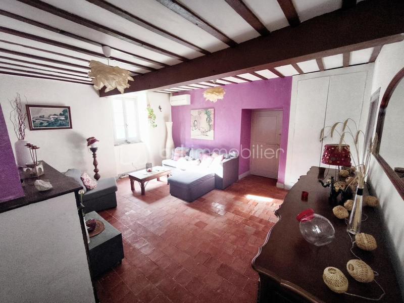 Propriété - 225 m² - 9 pièces