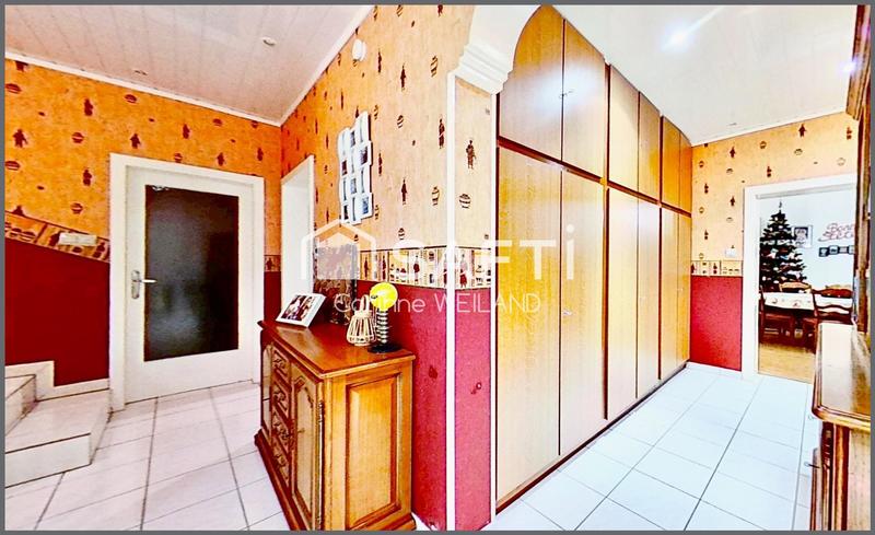 Maison - 236 m² - 10 pièces