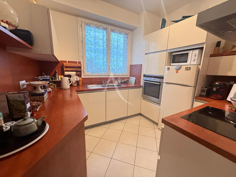 Appartement - 101 m² - 5 pièces