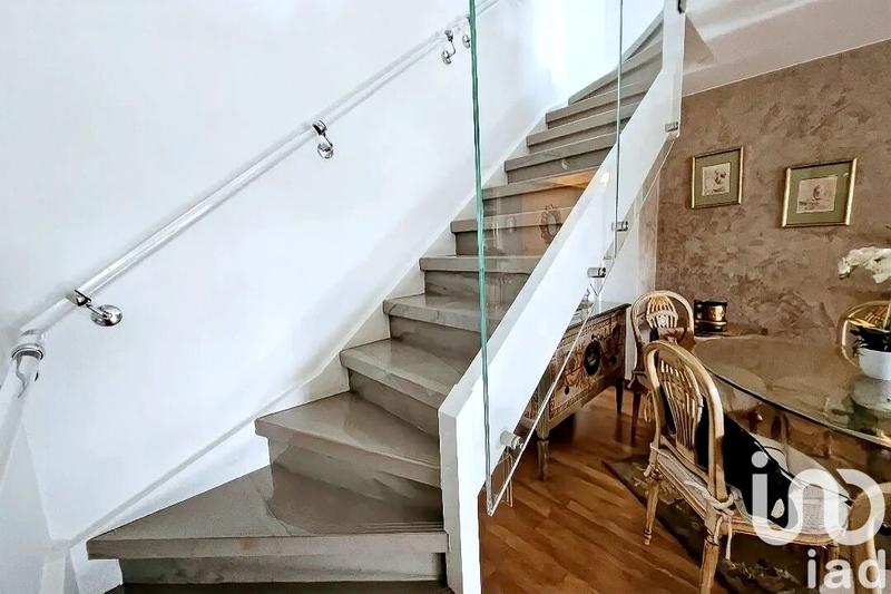 Appartement - 164 m² - 6 pièces