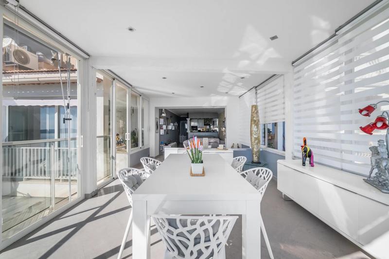 Appartement - 99 m² - 3 pièces