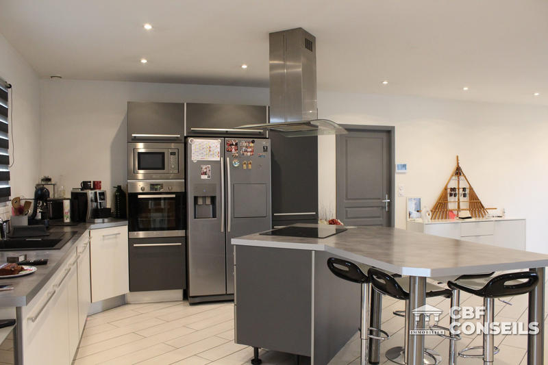 Maison - 160 m² - 7 pièces