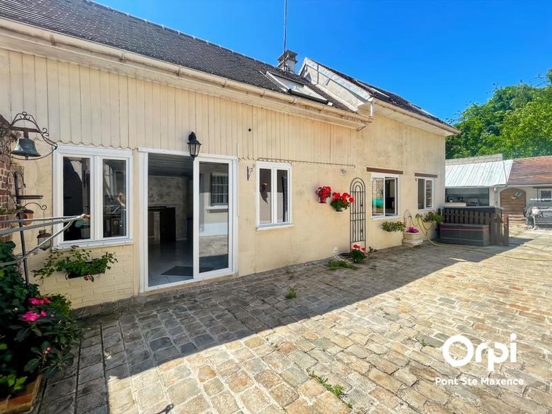 Maison de ville - 175 m² - 6 pièces