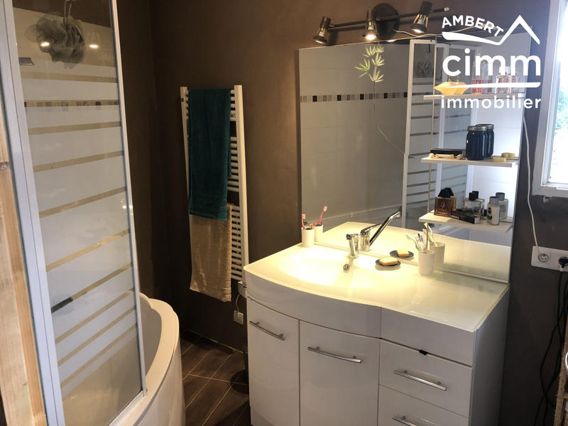 Maison - 122 m² - 8 pièces