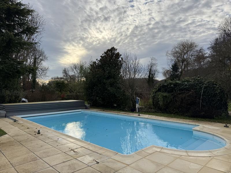 Maison - 163 m² - 5 pièces