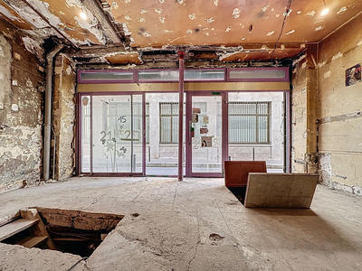 Local commercial - 81 m² - 4 pièces
