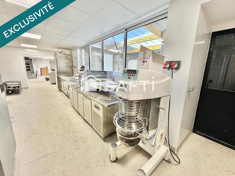 Local commercial - 146 m² - 6 pièces