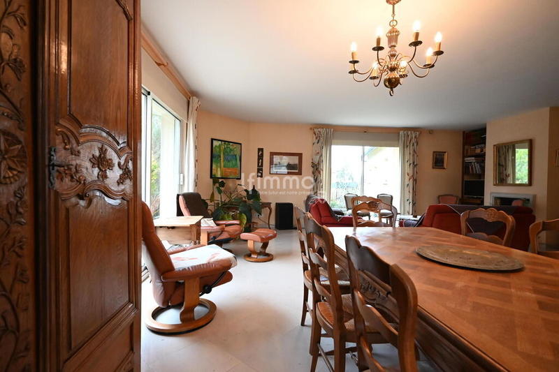 Maison d'architecte - 205 m² - 8 pièces