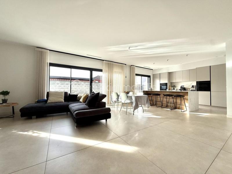 Maison - 150 m² - 5 pièces