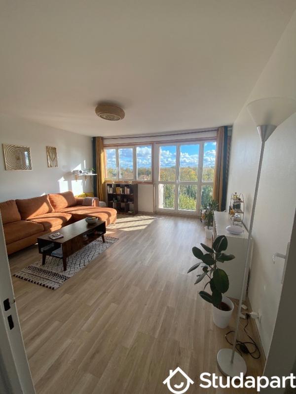 Chambre - 13 m² - 1 pièce