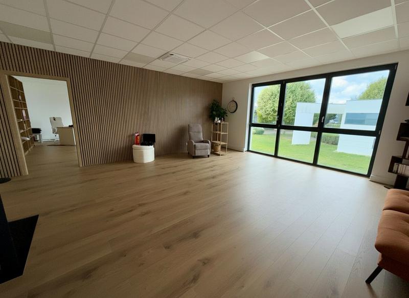 Bureau - 86 m² - 2 pièces