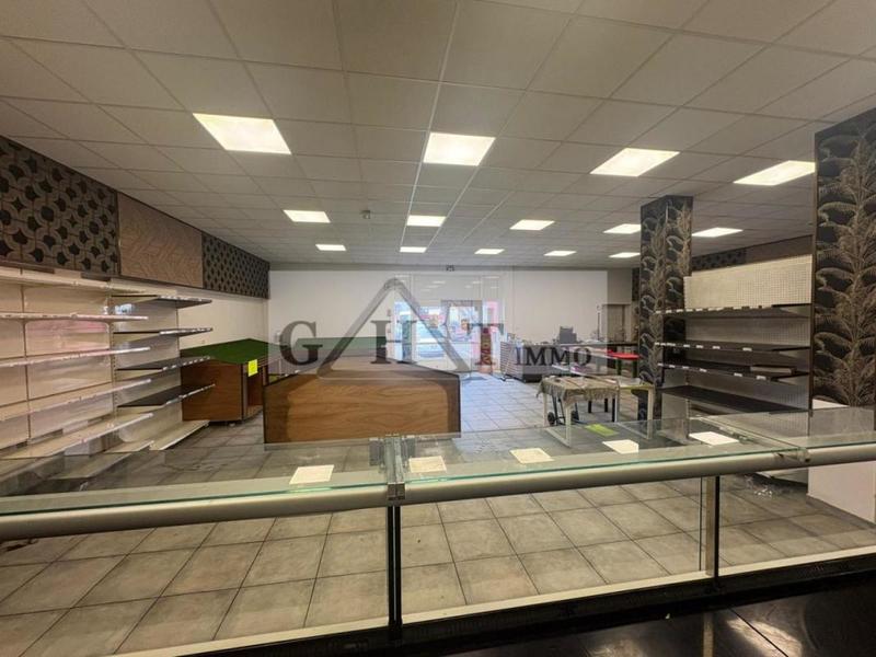 Local commercial - 220 m²