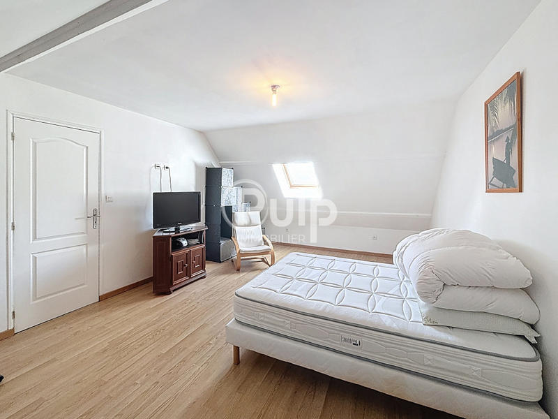 Pavillon - 126 m² - 8 pièces