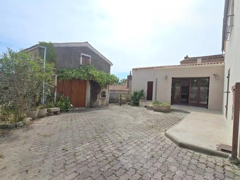 Maison de village - 160 m² - 5 pièces
