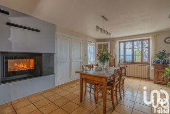 Maison - 185 m² - 8 pièces