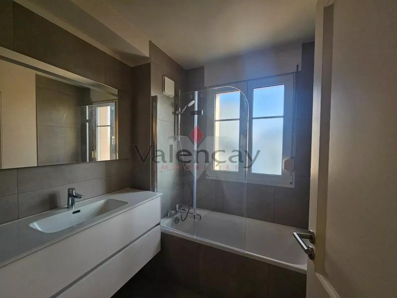 Appartement - 83 m² - 4 pièces