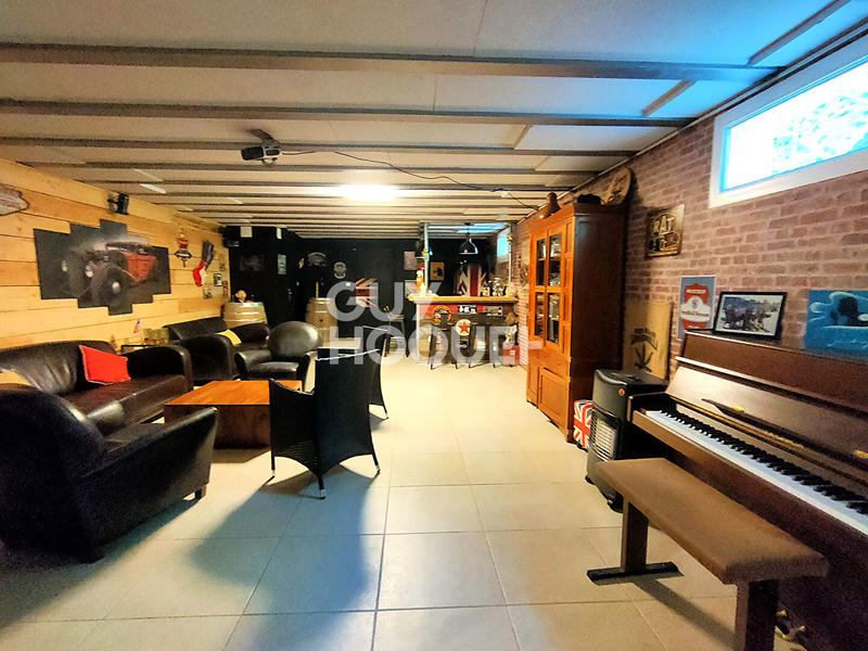 Villa - 300 m² - 7 pièces