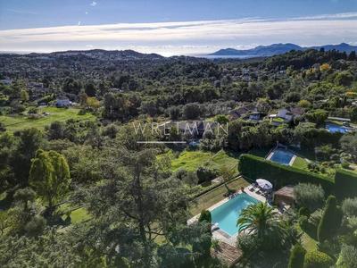 Immeuble mixte - 826 m²