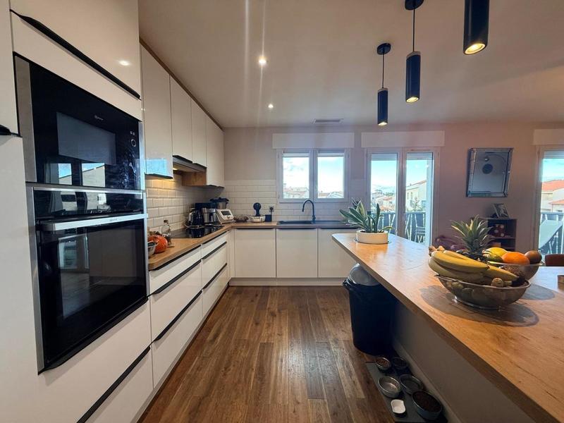 Appartement - 95 m² - 4 pièces