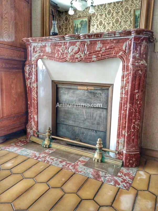 Maison - 243 m² - 8 pièces