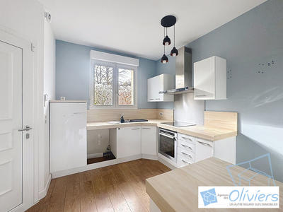 Maison - 84 m² - 4 pièces