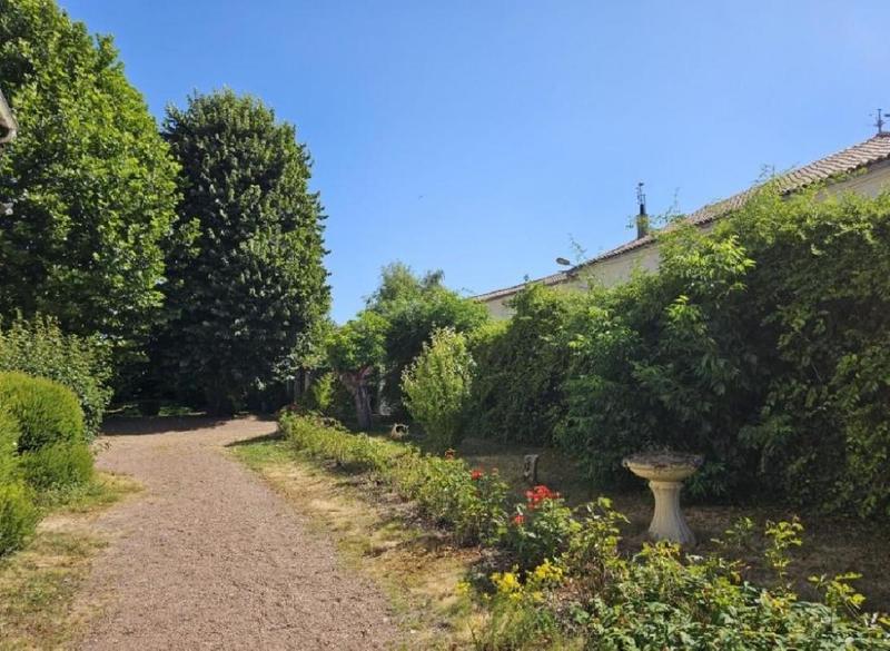 Maison - 258 m² - 10 pièces