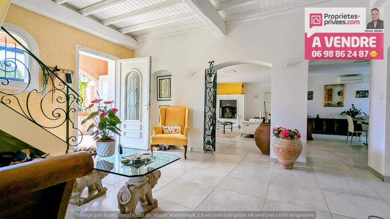 Maison - 213 m² - 6 pièces