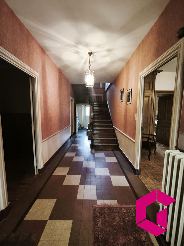 Maison - 164 m² - 8 pièces
