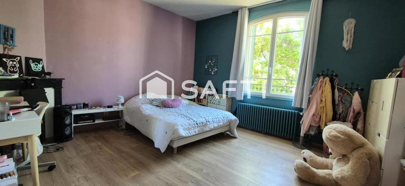 Maison - 196 m² - 9 pièces