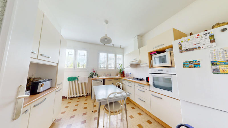 Maison - 122 m² - 4 pièces