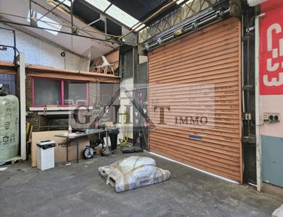 Entrepôt - 1 400 m²