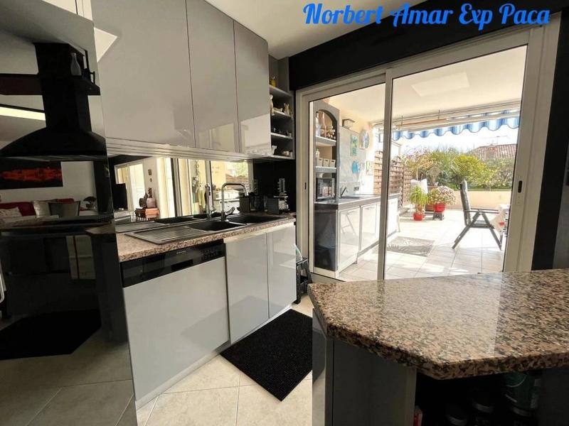 Appartement - 100 m² - 5 pièces