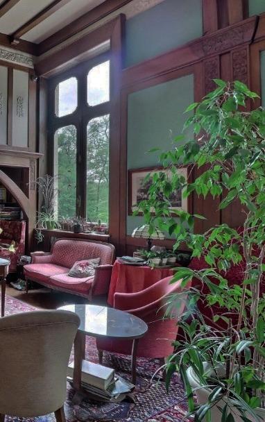 Manoir - 6 615 m² - 60 pièces