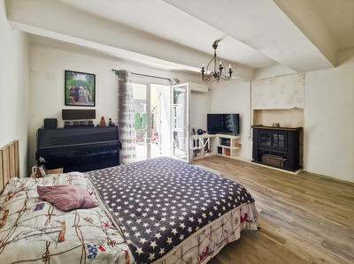 Maison - 219 m² - 11 pièces