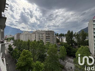 Appartement - 64 m² - 4 pièces