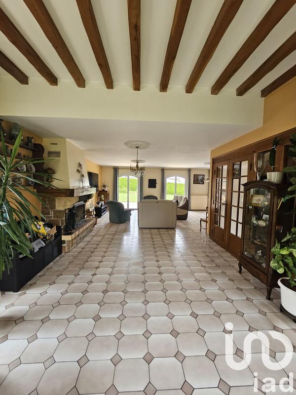 Maison - 230 m² - 7 pièces