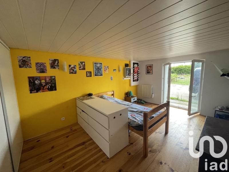 Maison - 181 m² - 9 pièces