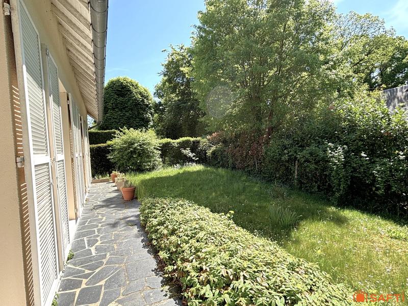 Maison - 187 m² - 8 pièces